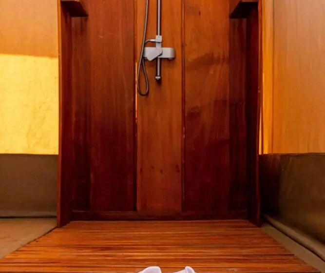 استراحتگاه Mtito Safari Camp