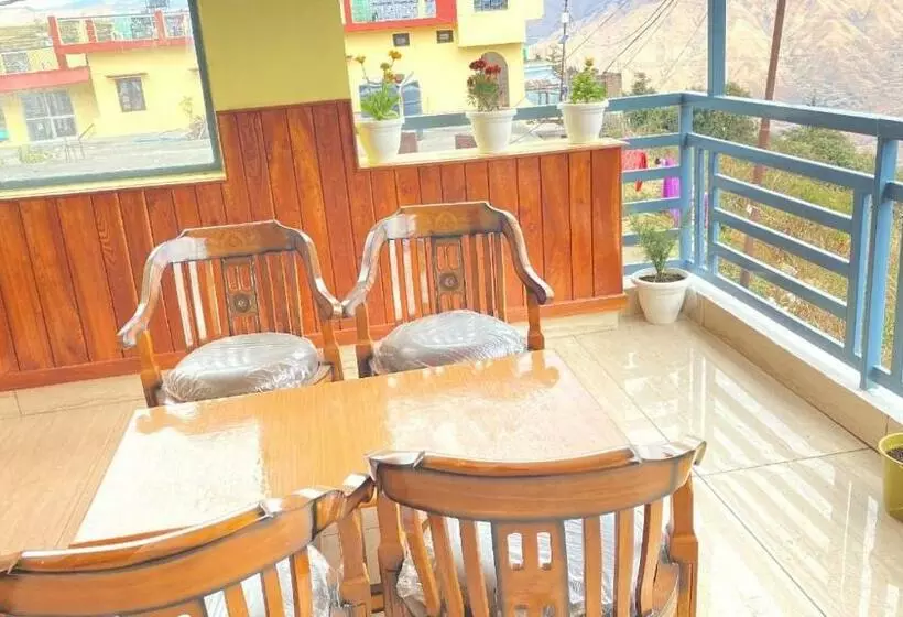 ユースホステル Anurag Hotel Chakrata