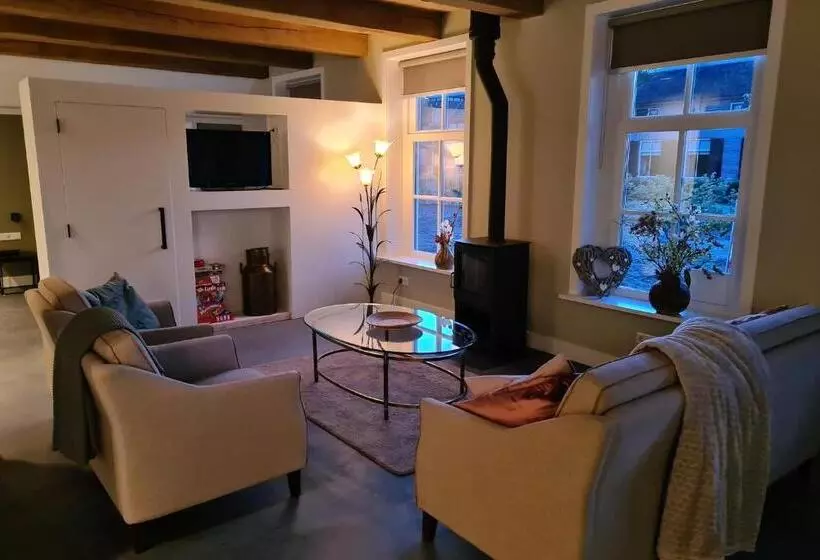 ベッドアンドブレックファースト De Wiedenweide