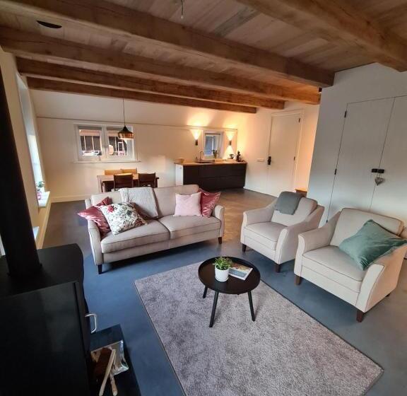 Bed and Breakfast De Wiedenweide