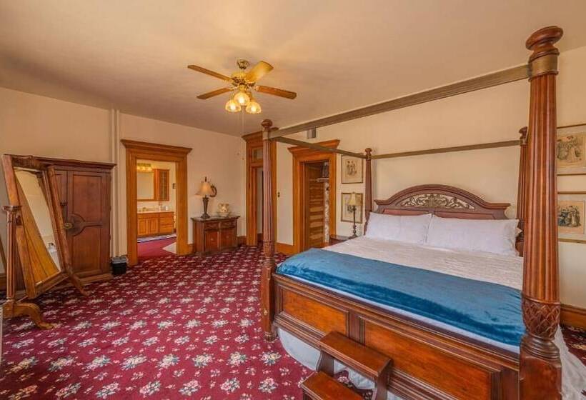 تختخواب و صبحانه Orman Mansion Pueblo S Most Luxurious Stay!