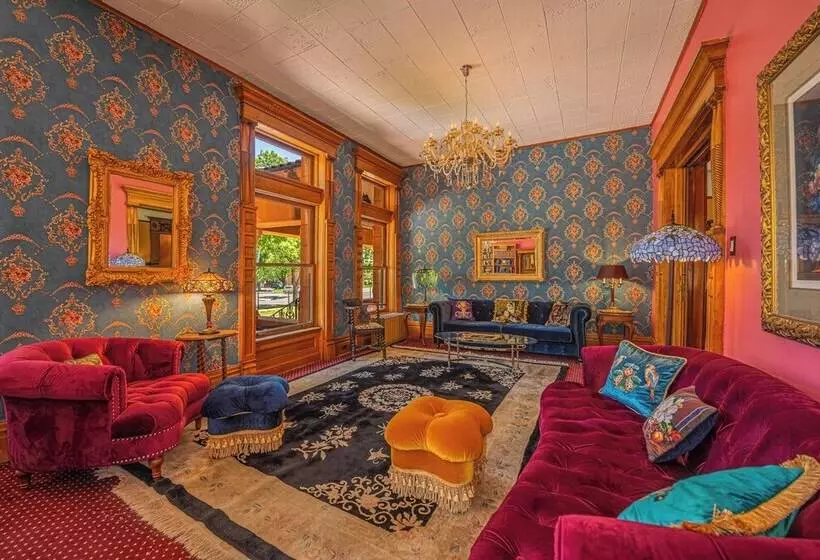 Aamiaismajoitus (B&B) Orman Mansion   Pueblo S Most Luxurious Stay!