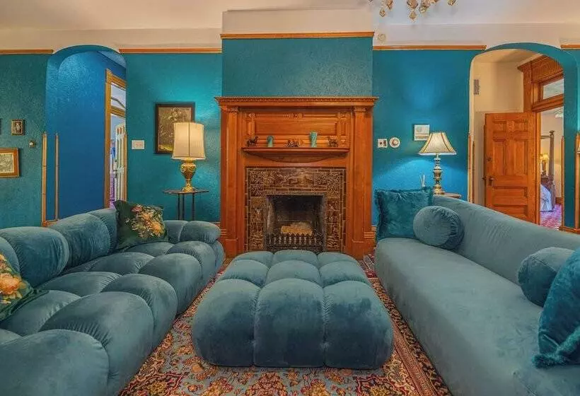 Aamiaismajoitus (B&B) Orman Mansion   Pueblo S Most Luxurious Stay!