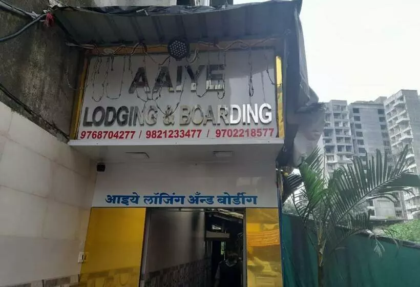Hotelli Aaiye Lodging & Boarding By Wb Inn