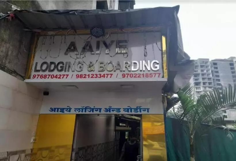 Hotelli Aaiye Lodging & Boarding By Wb Inn