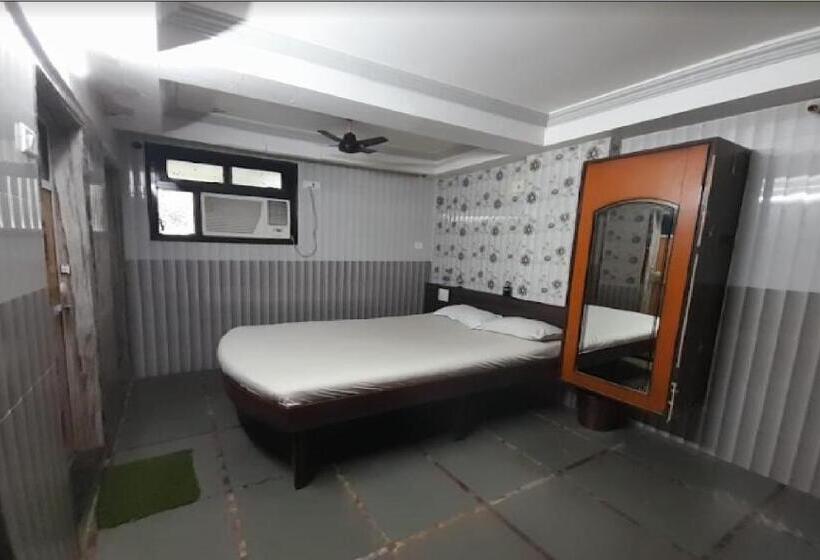 Hotel Aaiye Lodging & Boarding By Wb Inn