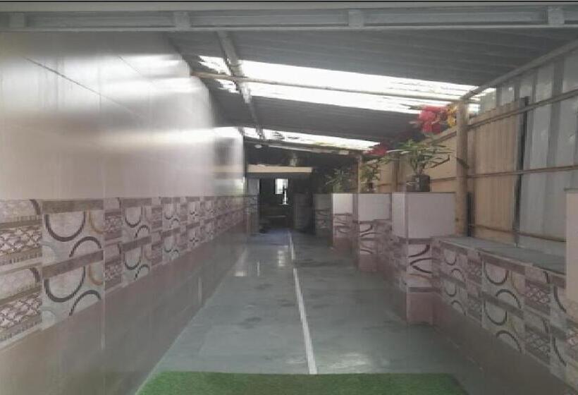 Hotel Aaiye Lodging & Boarding By Wb Inn