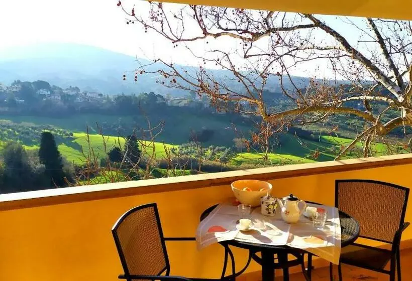 ホテル Agriturismo Macchia Al Pino