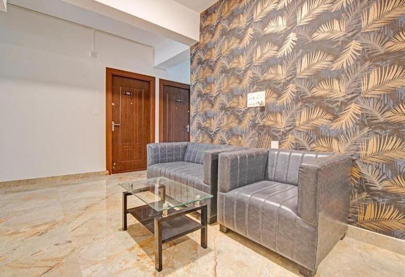 호텔 Collection O 80673 Petals Otium Business