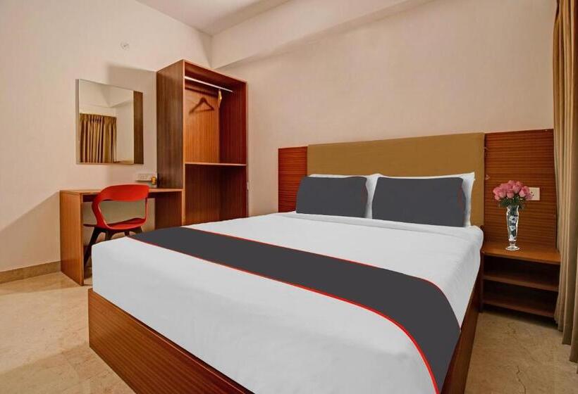 호텔 Collection O 80673 Petals Otium Business