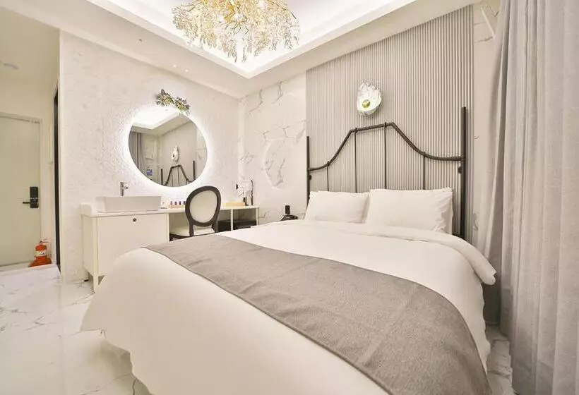 Daegu February Hotel Lions Park