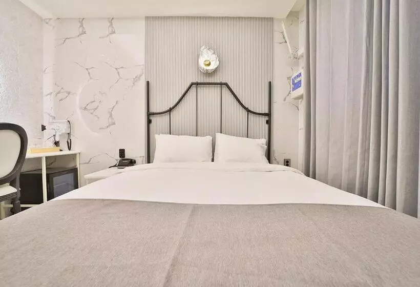 Daegu February Hotel Lions Park