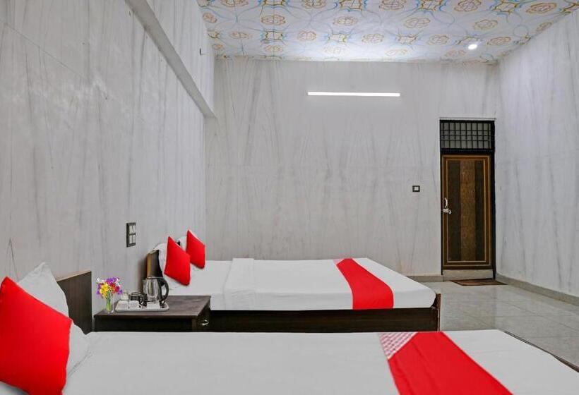 ホテル Flagship Rajaram Singh Blessing Garden And