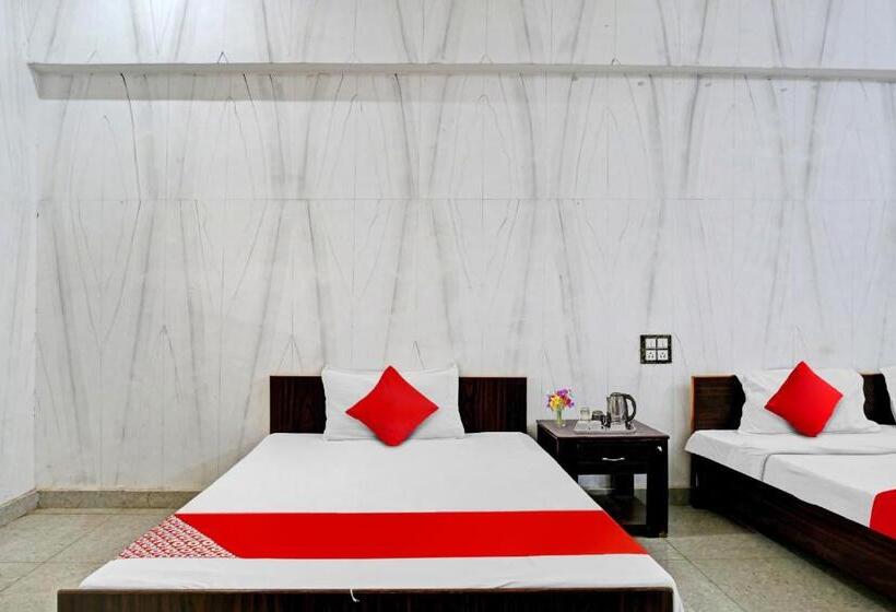 ホテル Flagship Rajaram Singh Blessing Garden And