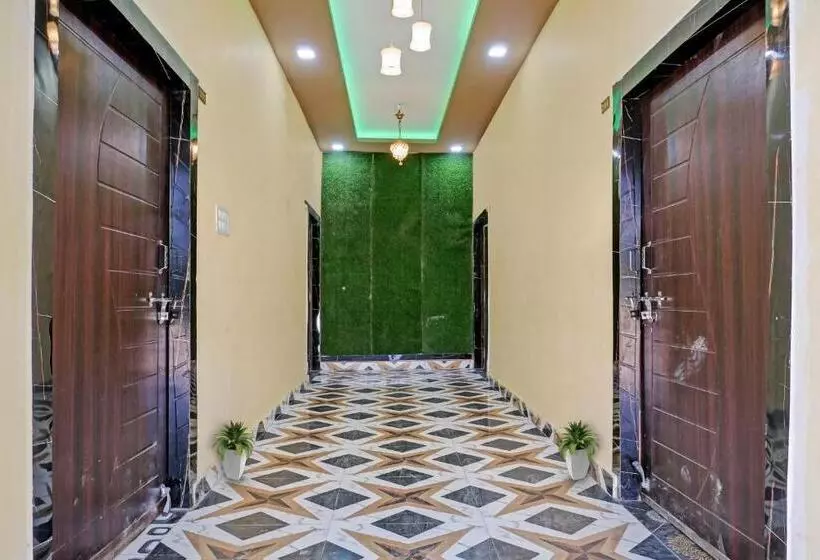 ホテル Flagship Rajaram Singh Blessing Garden And