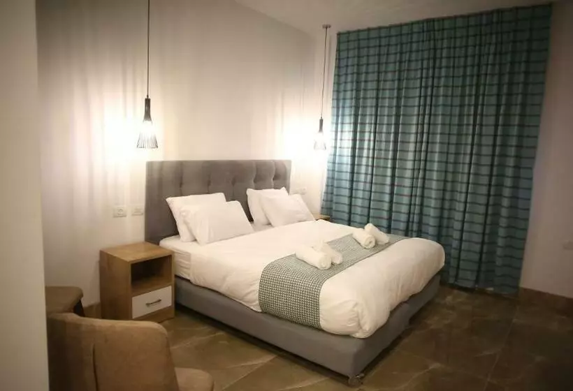 هتل Lotus Boutique