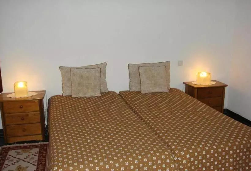ホテル Quarto Pequeno 515 Do Monte Dos Arneiros