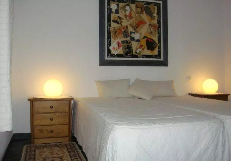 ホテル Quarto Pequeno 515 Do Monte Dos Arneiros