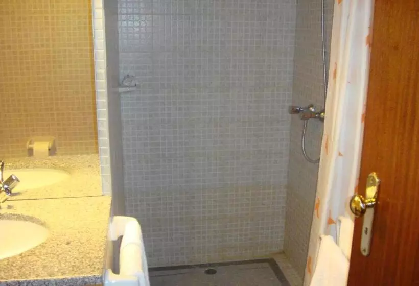 ホテル Quarto Pequeno 515 Do Monte Dos Arneiros