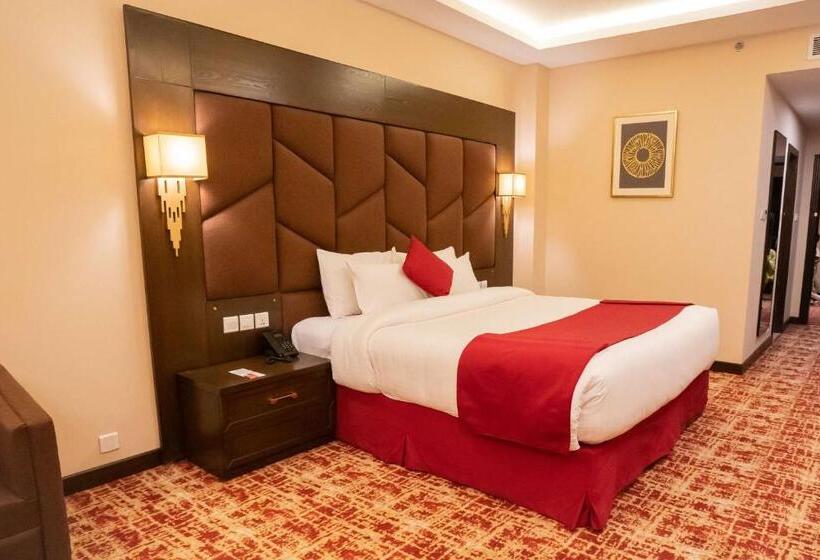 هتل Ramada By Wyndham Murree Lower Topa Resort