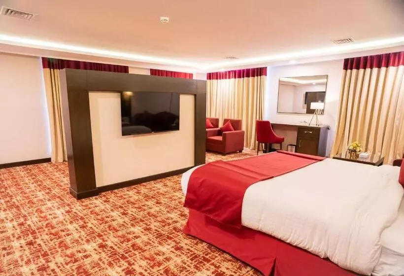 هتل Ramada By Wyndham Murree Lower Topa Resort