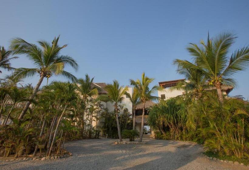 هتل Residences At Las Palmas