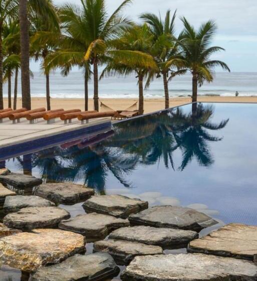 هتل Residences At Las Palmas