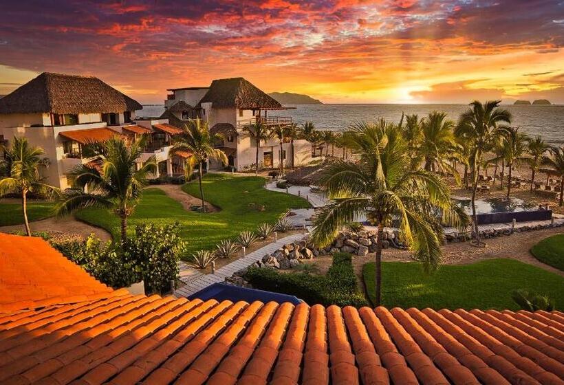 هتل Residences At Las Palmas