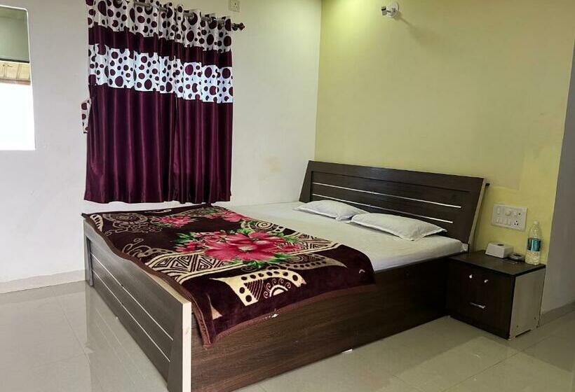 Hotelli Shree Sai Resort By 29bungalow