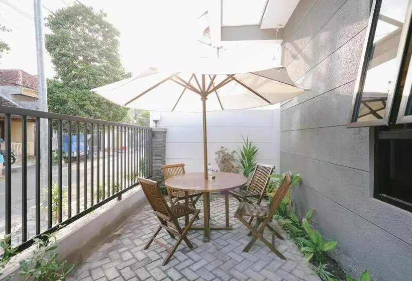 ホテル Urbanview B Syariah Lumajang By Reddoorz