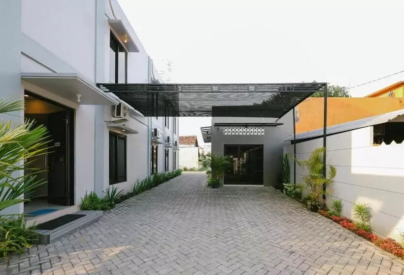 ホテル Urbanview B Syariah Lumajang By Reddoorz