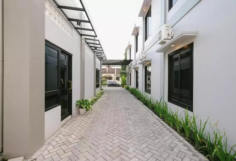 ホテル Urbanview B Syariah Lumajang By Reddoorz