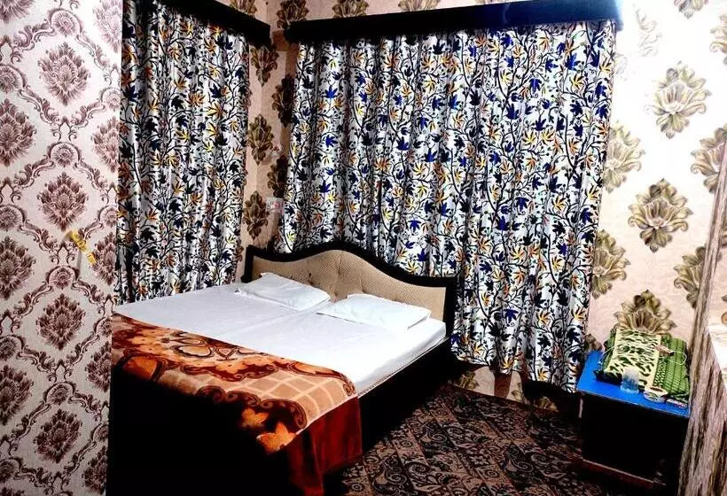 پانسیون Fabulous Kashmir