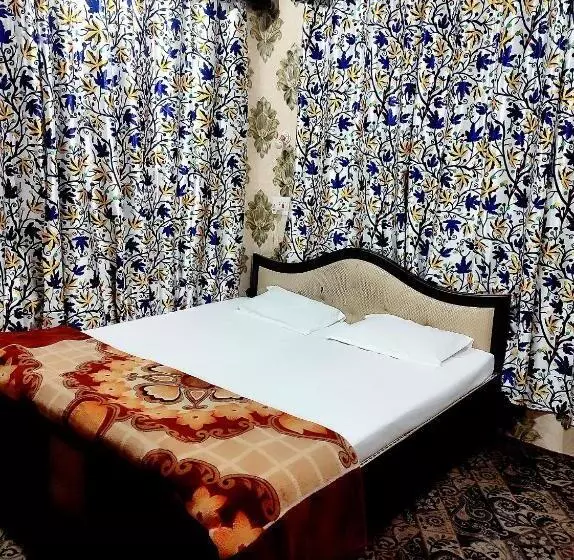 پانسیون Fabulous Kashmir