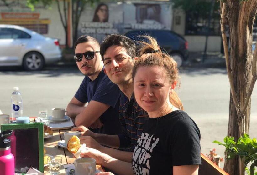 פנסיון Il Point Hostel Cafe