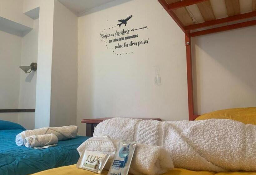 פנסיון Il Point Hostel Cafe