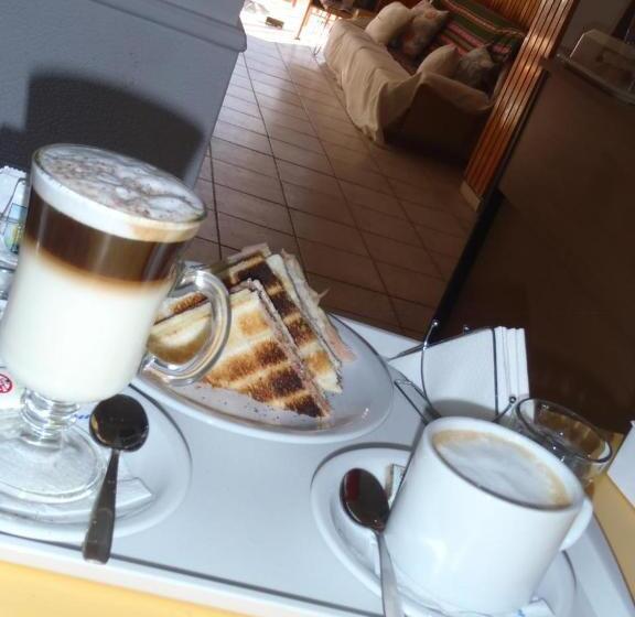 פנסיון Il Point Hostel Cafe