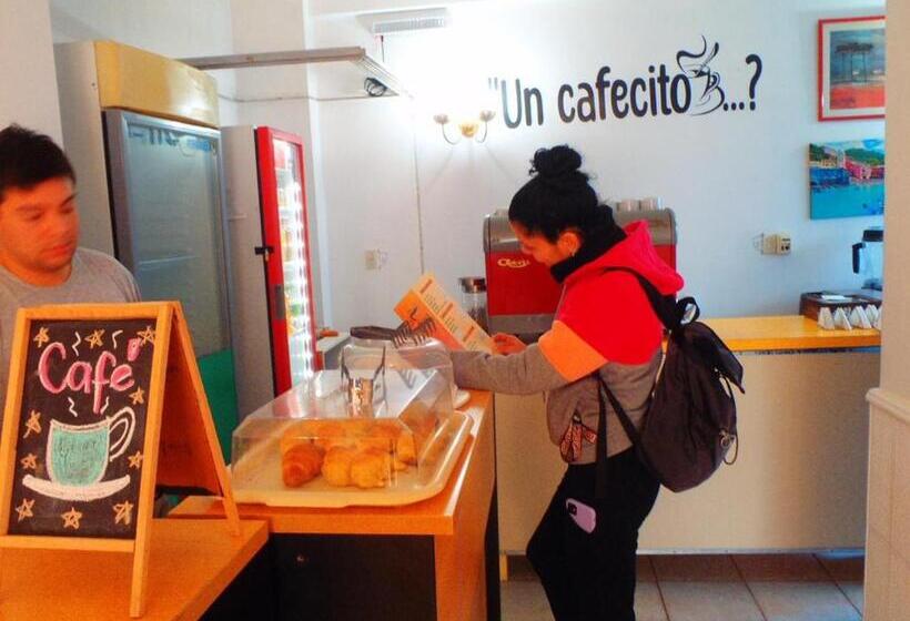 פנסיון Il Point Hostel Cafe