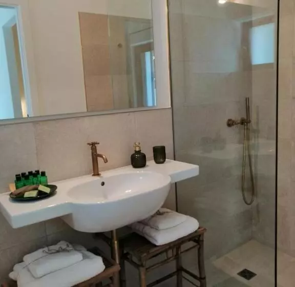 ペンション Intornoalnoce Suites