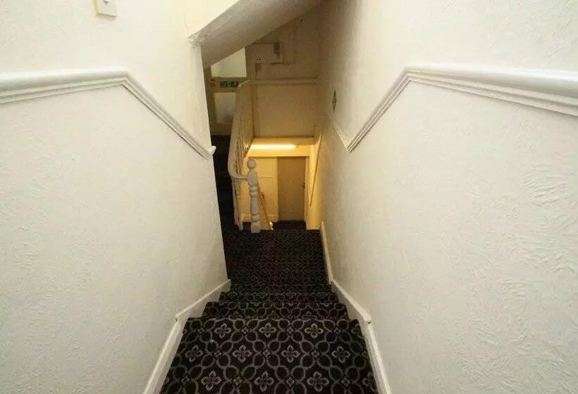 Bed and Breakfast 33