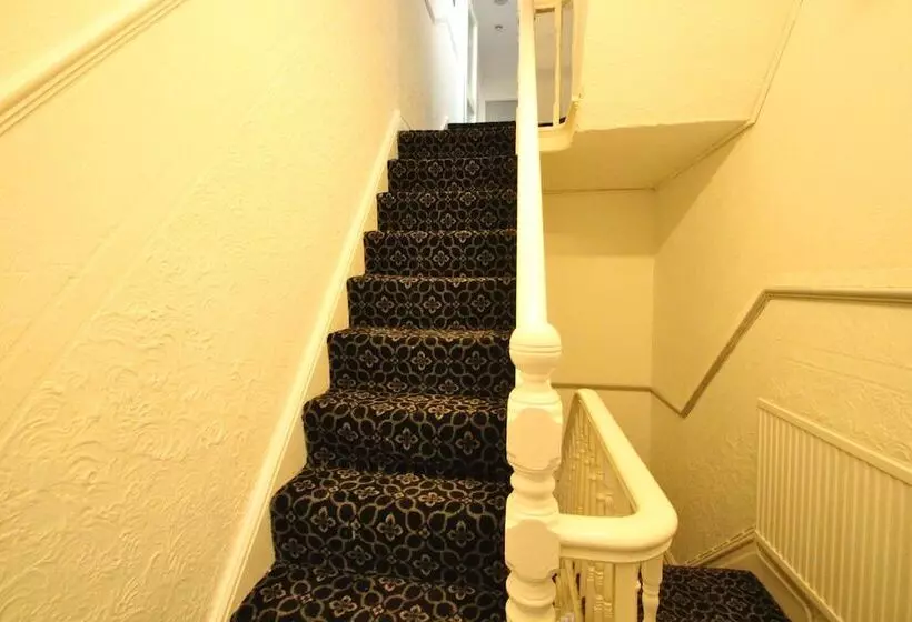 Bed and Breakfast 33