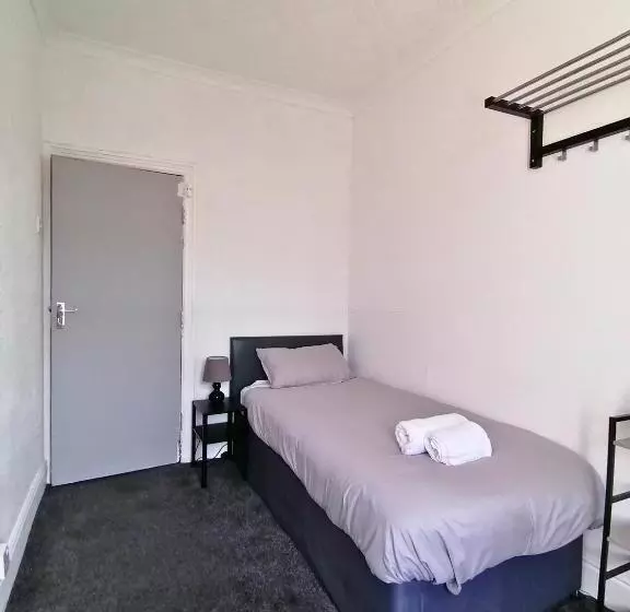 Bed and Breakfast 33