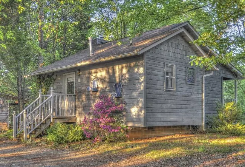 צימר Blue Mountain Mist Country Inn