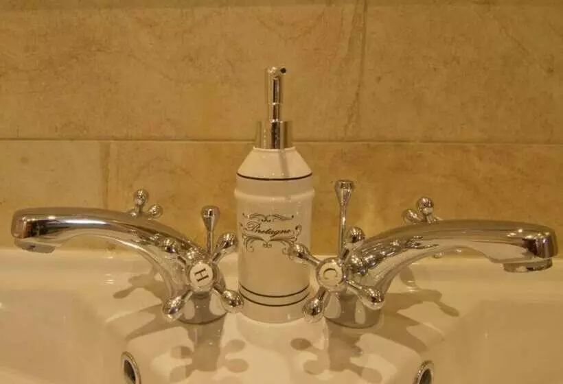 민박 The Place To Stay