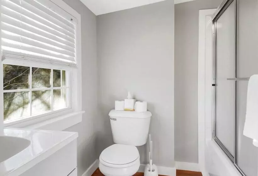 Bed and Breakfast The Thistle Inn