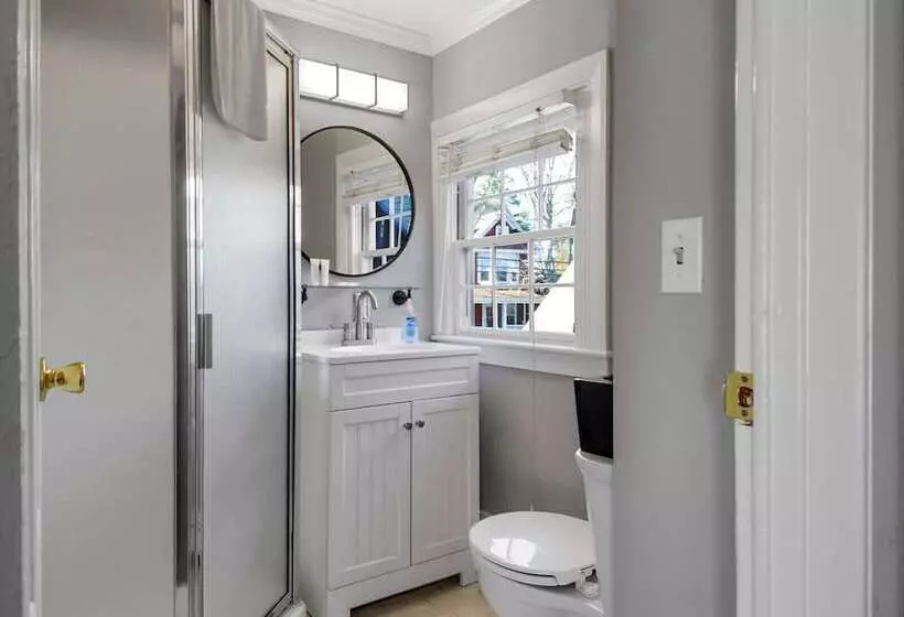 Bed and Breakfast The Thistle Inn