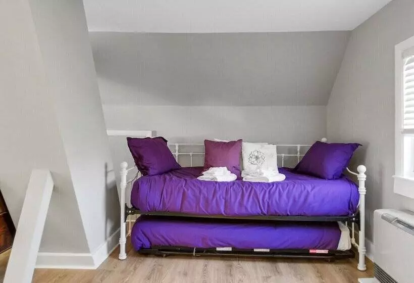 Bed and Breakfast The Thistle Inn