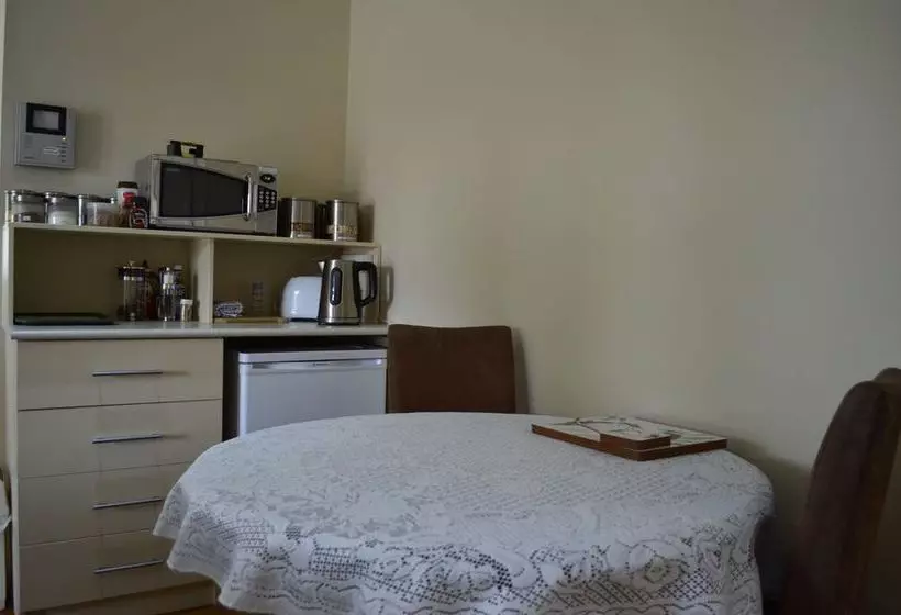 Como Bed & Breakfast