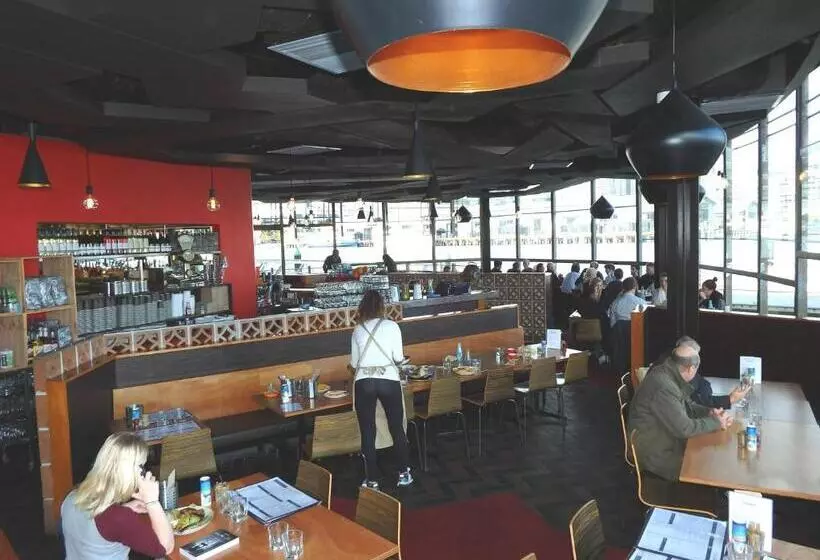 Docklands Private Collection City Harbour Apartments