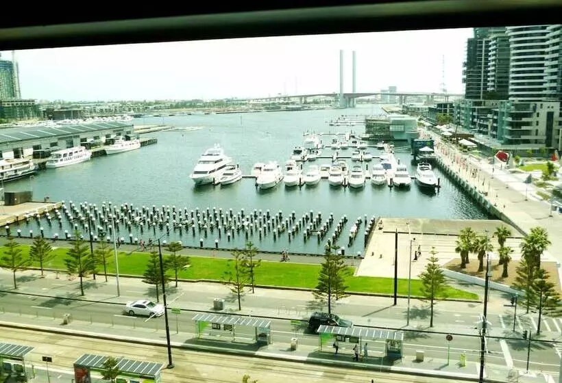 Docklands Private Collection City Harbour Apartments